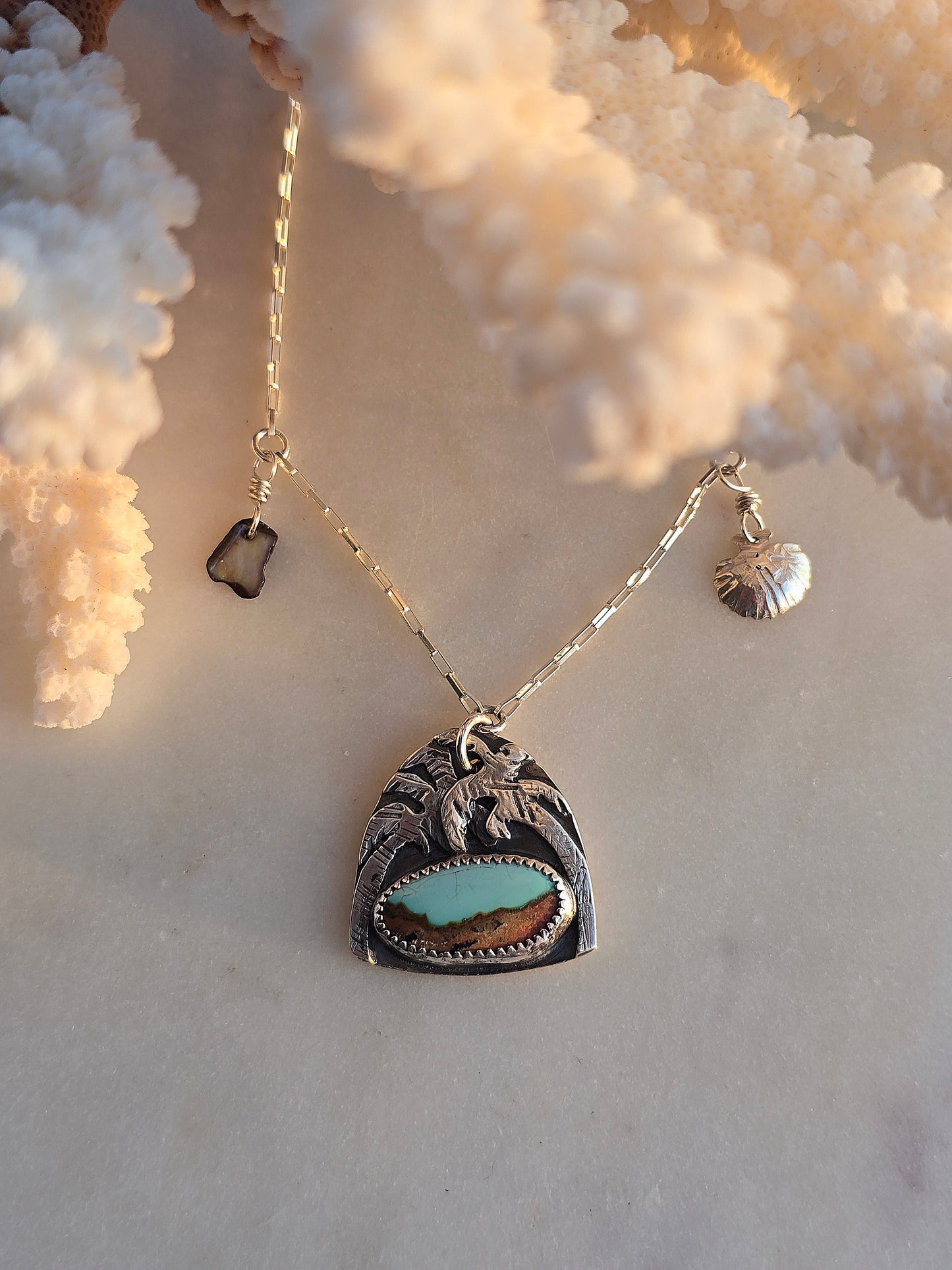 landscapes - beachy palms necklace